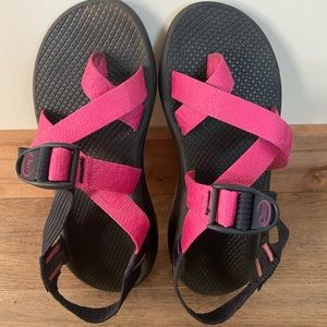 Womens size 7 Pink z cloud chacos.
